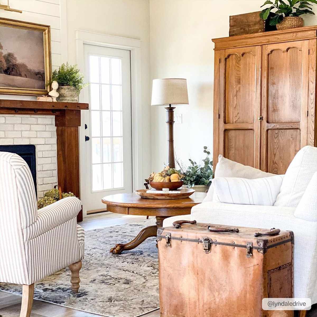 Georgiana Vintage-Inspired Farmhouse Area Rug