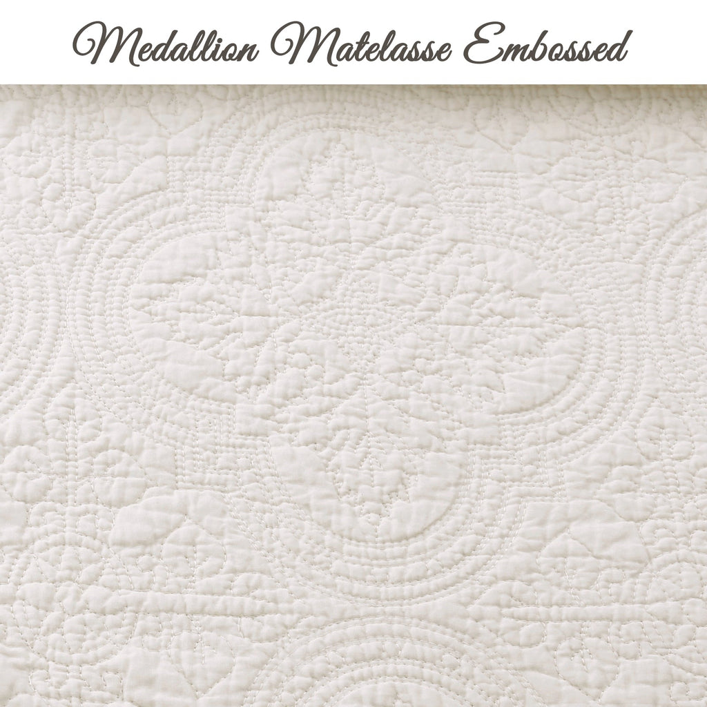 Serenity Ivory Victorian Cotton Quilt Set
