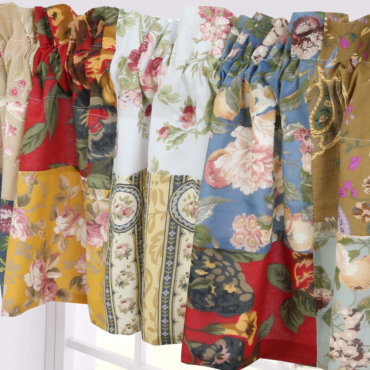 Ryleigh Country Garden Floral Cotton Quilt Set