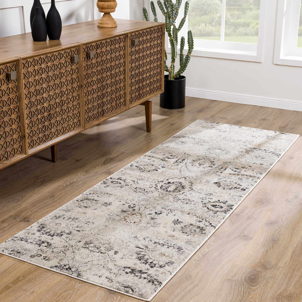 Georgiana Vintage-Inspired Farmhouse Area Rug