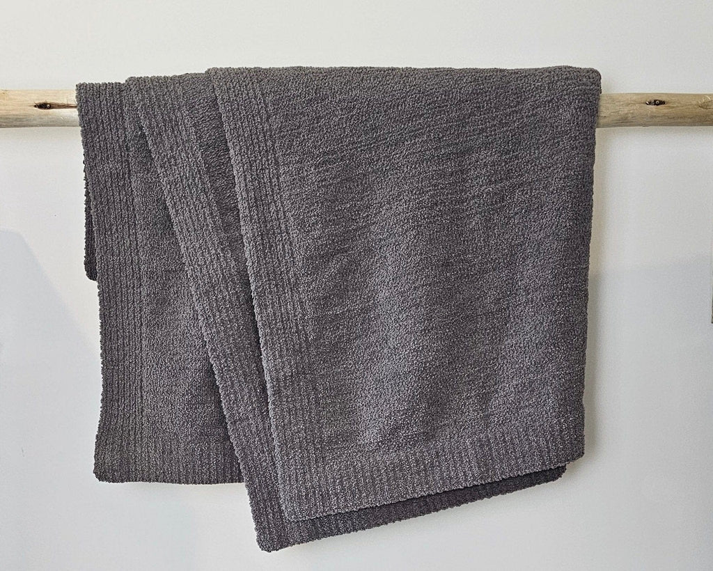 Cozy Textured Farmhouse Nest Throw Blanket
