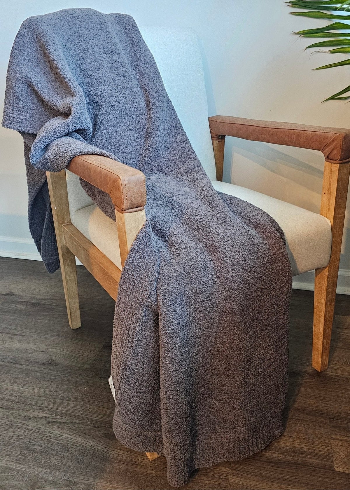 Cozy Textured Farmhouse Nest Throw Blanket