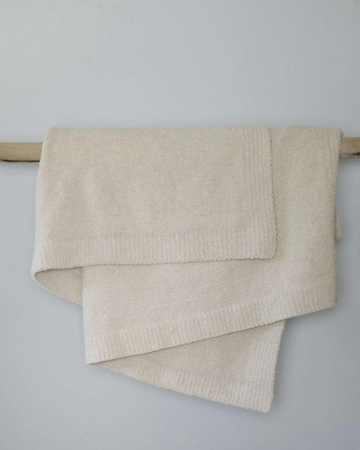 Cozy Textured Farmhouse Nest Throw Blanket